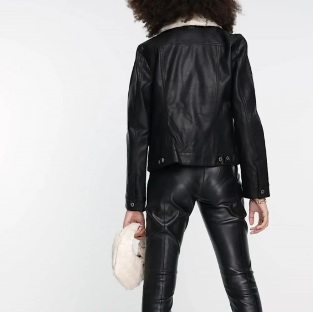 Levi's trucker sherpa collar jacket - Picture 7 of 16